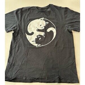 Black & White Cat t-shirt size Large